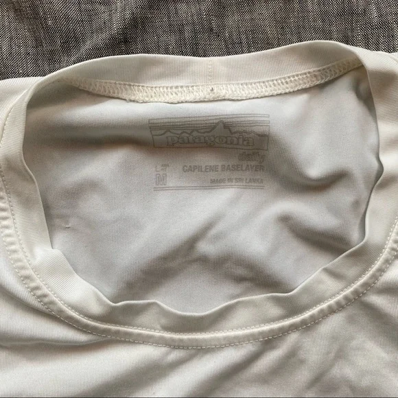 Patagonia Men’s M Capilene Long-sleeved Logo T-shirt - Picture 4 of 5